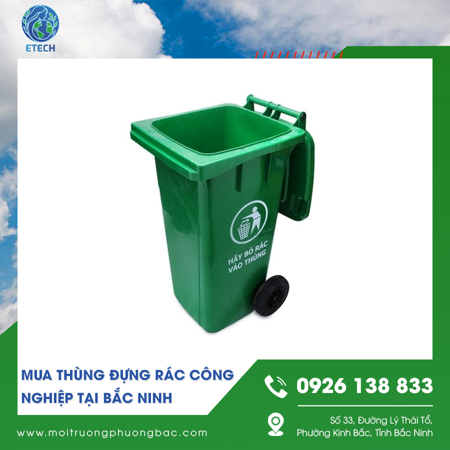 Cận cảnh thùng đựng rác công nghiệp có bánh xe, dễ di chuyển Cận cảnh thùng đựng rác công nghiệp có bánh xe, dễ di chuyển